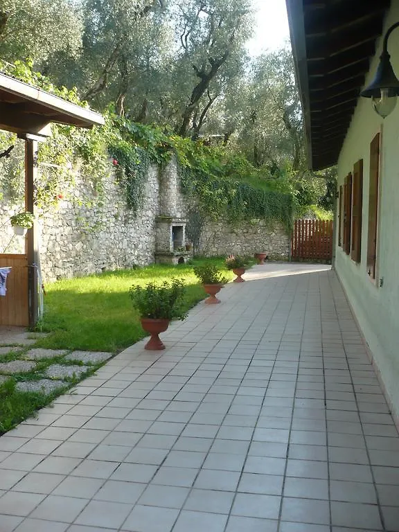 Apartment Appartamento Michela Brenzone sul Garda Italy